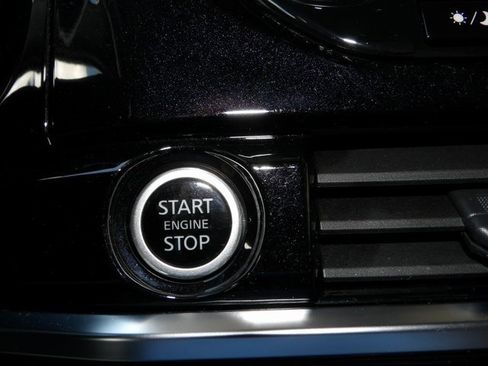 Certified 2023 Nissan Pathfinder SL w/ Black Appearance Package image 36