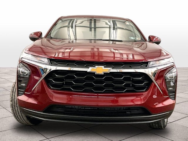 Used 2024 Chevrolet Trax LS w/ LS Convenience Package FWD image 3