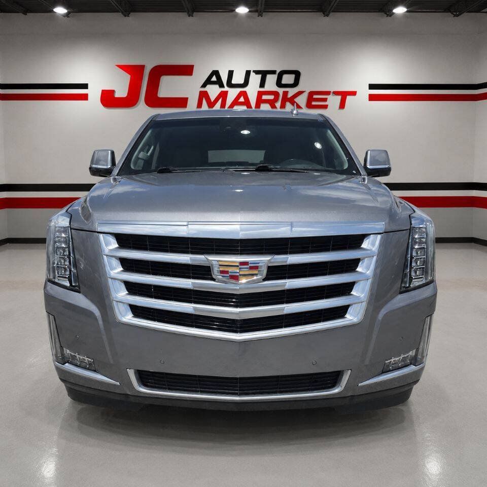 Used 2019 Cadillac Escalade Luxury RWD image 8