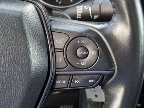 Used 2024 Toyota Camry SE image 19