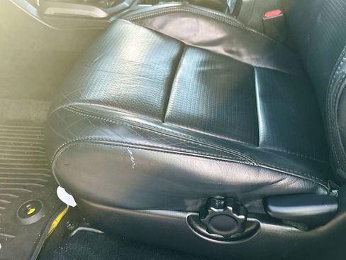 Used 2019 Toyota Tacoma TRD Off-Road w/ TRD Premium Off Road Package image 9