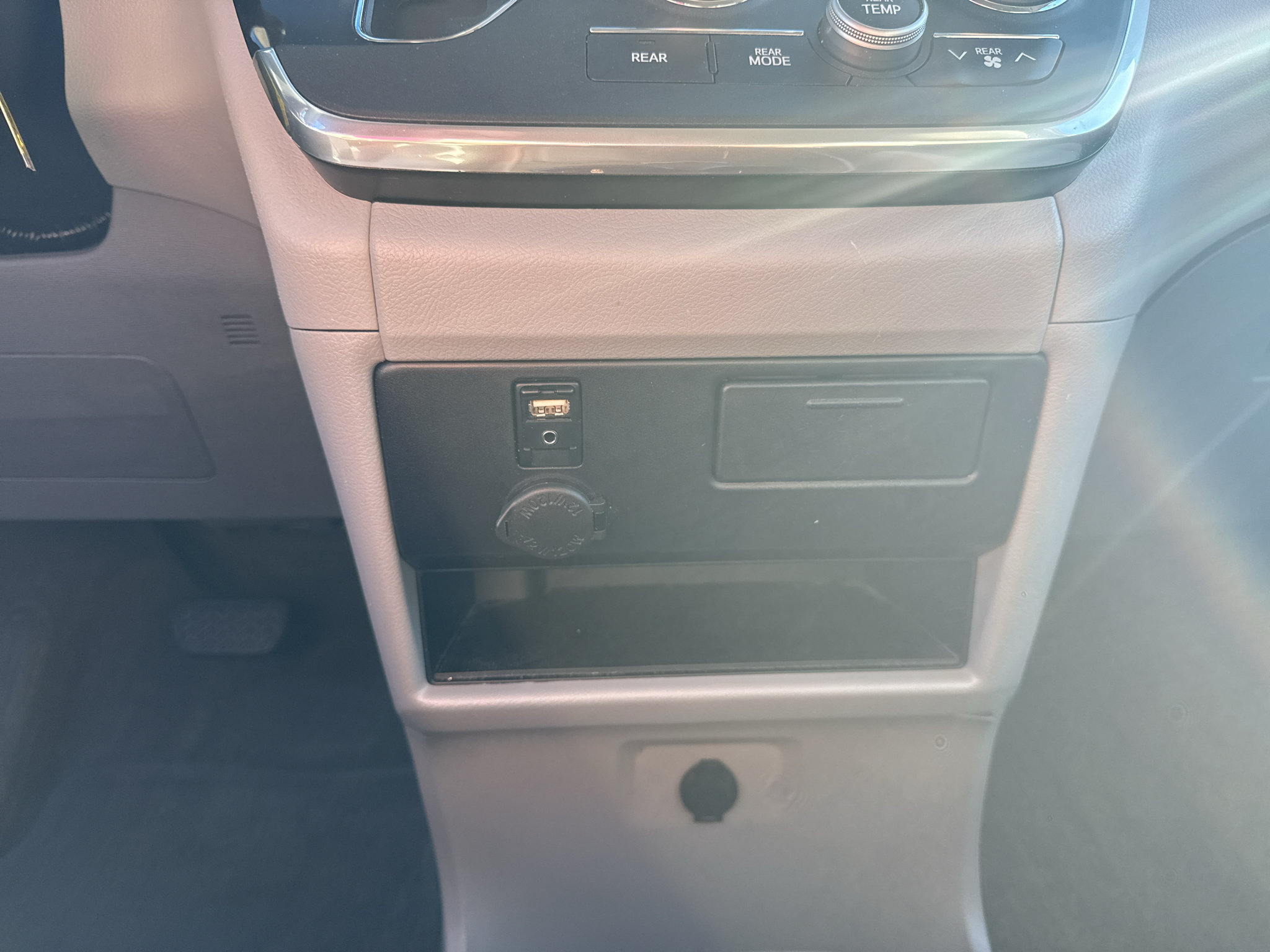 Used 2017 Toyota Sienna LE FWD image 15