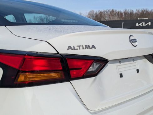 Used 2025 Nissan Altima 2.5 S image 32