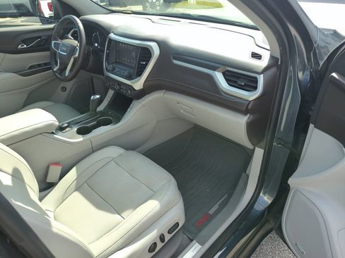 Used 2019 GMC Acadia SLT w/ LPO, Floor Liner Package FWD image 38