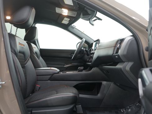 Used 2023 Nissan Pathfinder Rock Creek image 11