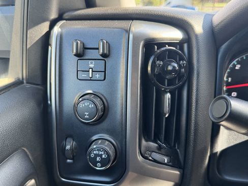Used 2018 Chevrolet Silverado 2500 LT w/ LT Fleet Convenience Package AWD/4WD image 13
