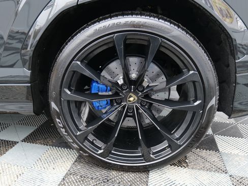 Used 2021 Lamborghini Urus image 87