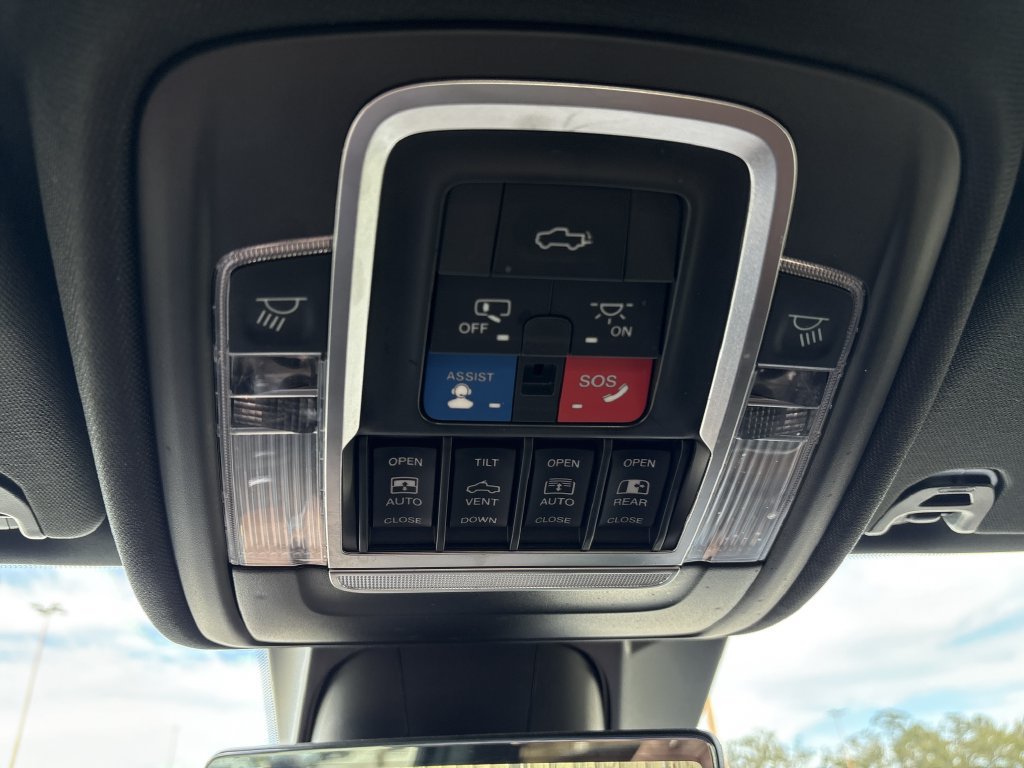 Used 2022 RAM 1500 Limited AWD/4WD image 29