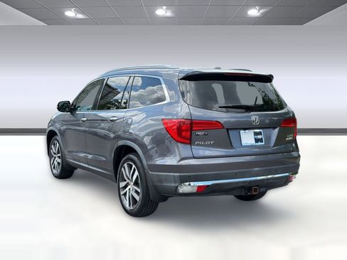 Used 2017 Honda Pilot Touring image 3