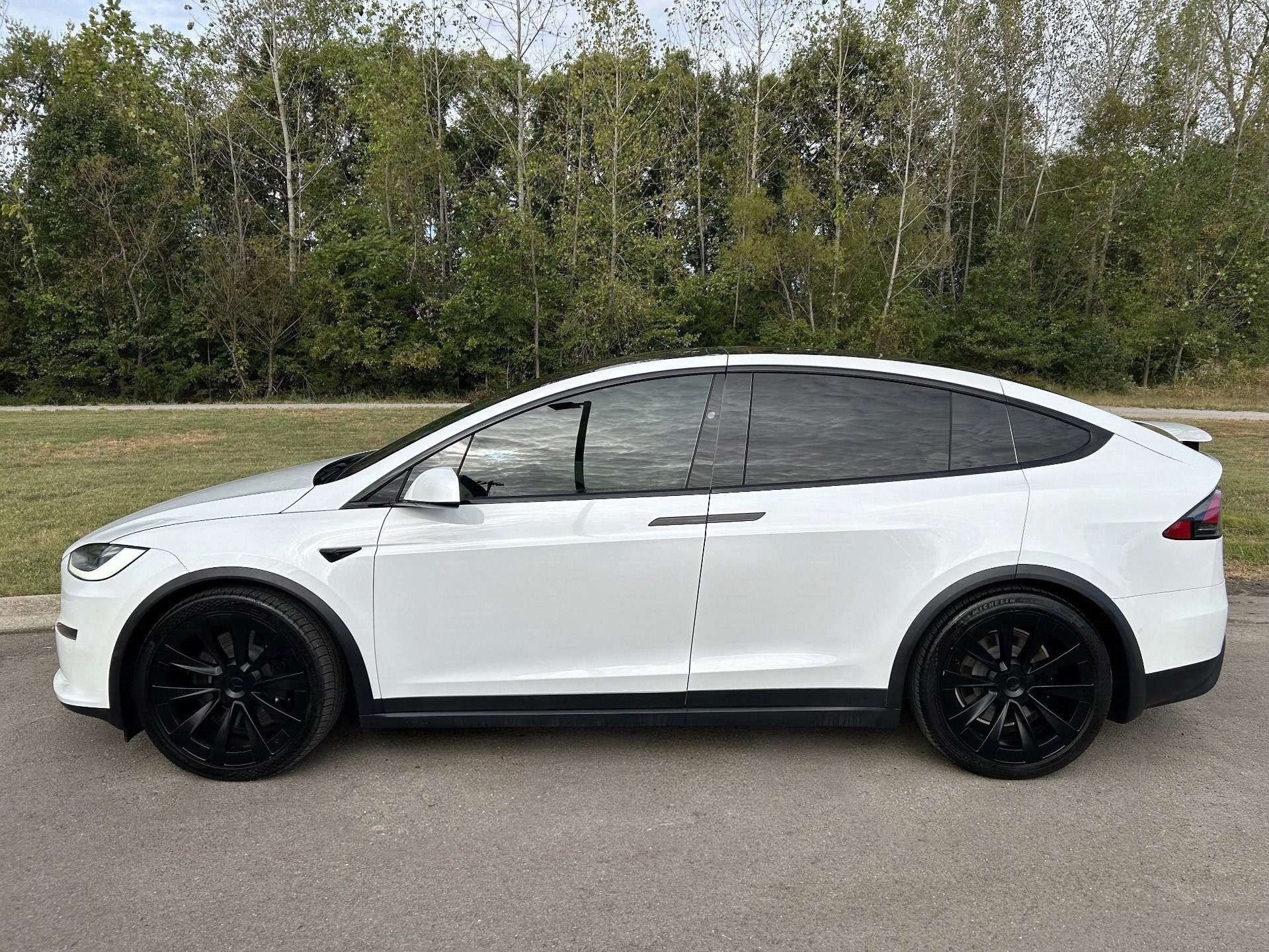 Used 2022 Tesla Model X Plaid AWD/4WD image 7
