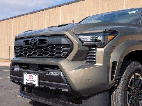 New 2026 Toyota Tacoma TRD Sport w/ TRD Sport Premium Package image 10