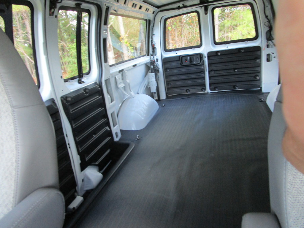 New 2025 Chevrolet Express 2500 w/ Driver Convenience Package RWD image 37