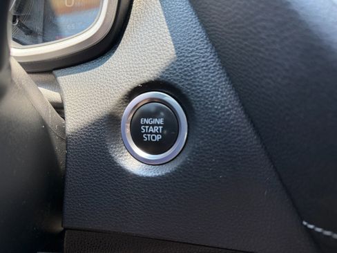 Used 2022 Toyota Corolla SE FWD image 20