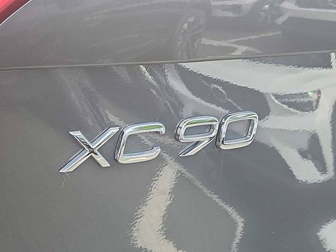 Certified 2023 Volvo XC90 B5 Plus w/ Protection Package AWD/4WD image 27