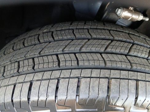 New 2025 Jeep Grand Cherokee L Limited image 22