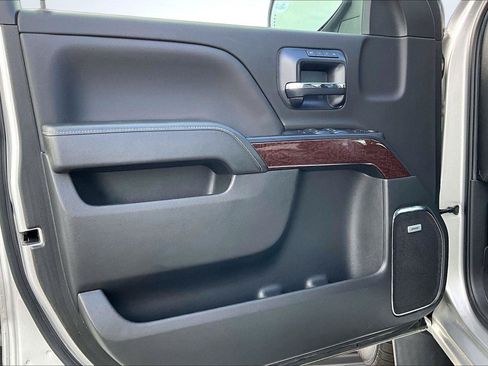 Used 2018 GMC Sierra 1500 SLT w/ SLT Premium Package AWD/4WD image 24