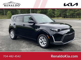 New 2025 Kia Soul LX w/ LX Technology Package image 1