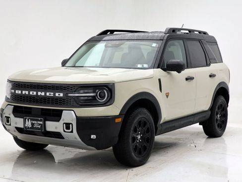 Used 2025 Ford Bronco Sport Badlands AWD/4WD image 2