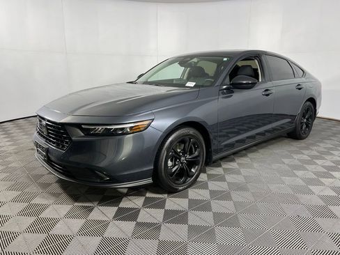 Used 2025 Honda Accord SE image 3