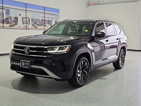 Used 2021 Volkswagen Atlas SEL FWD image 4