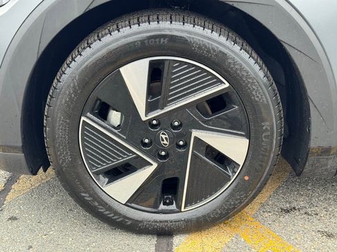 New 2025 Hyundai Ioniq 5 SEL image 9