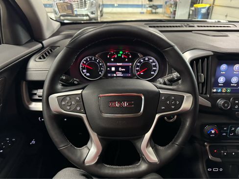 Certified 2024 GMC Terrain SLT w/ Infotainment Package II image 19