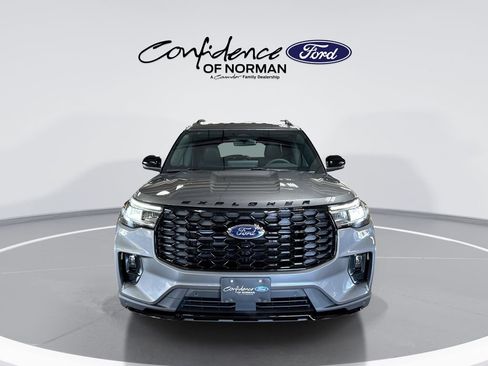 New 2026 Ford Explorer ST-Line w/ ST-Line Street Pack RWD image 2
