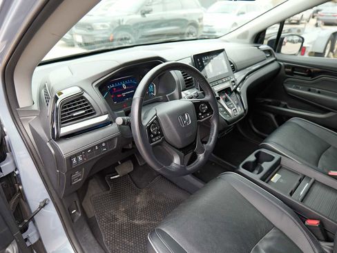 Used 2023 Honda Odyssey Elite image 9