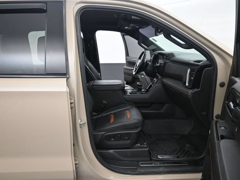 Used 2023 GMC Sierra 1500 AT4 w/ AT4 Premium Package AWD/4WD image 34