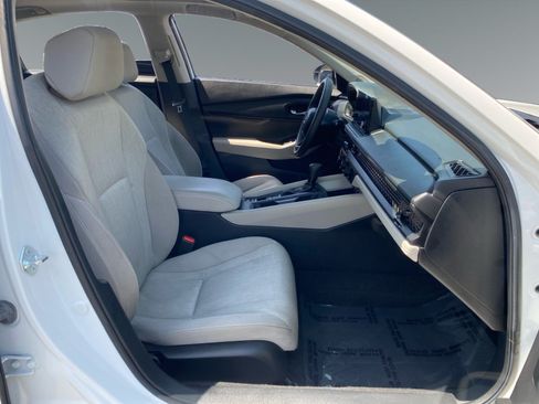 Used 2023 Honda Accord EX image 15