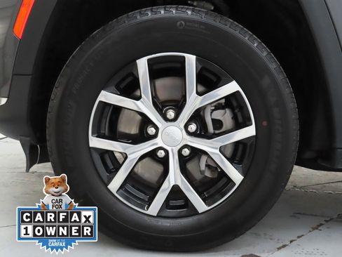 Used 2024 Jeep Grand Cherokee L Limited w/ Luxury Tech Group II image 29