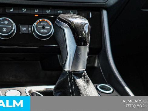 Used 2024 Volkswagen Jetta SE FWD image 34