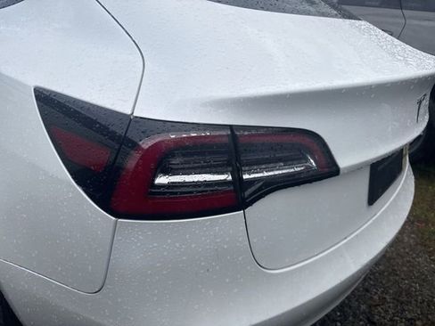 Used 2022 Tesla Model 3 Long Range image 8