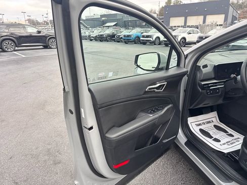 Used 2026 Kia Sportage EX image 10