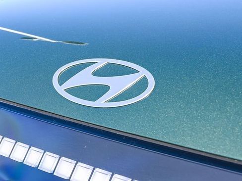 New 2026 Hyundai Ioniq 9 Calligraphy AWD/4WD image 13