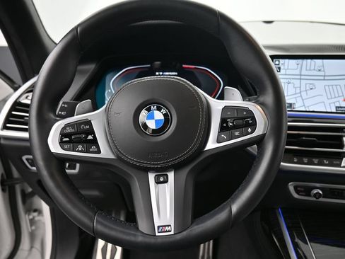 Used 2022 BMW X7 M50i w/ Dynamic Handling Package AWD/4WD image 12