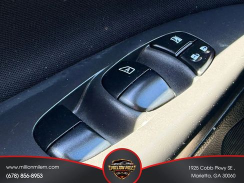 Used 2018 Nissan Sentra SV FWD image 23
