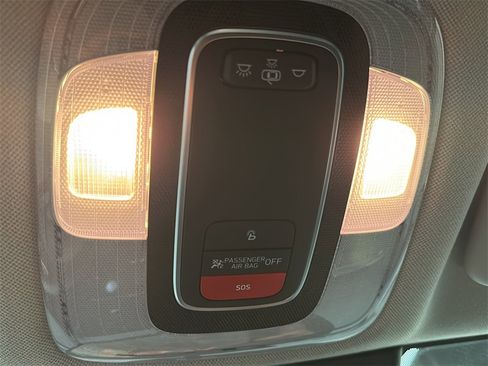 Used 2023 Hyundai Elantra Blue image 29