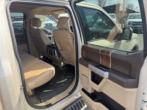Used 2018 Ford F150 Lariat w/ Equipment Group 502A Luxury AWD/4WD image 23