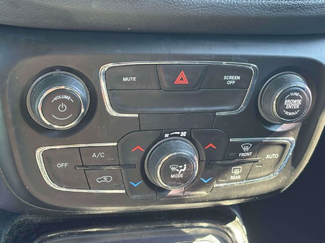 Used 2021 Jeep Compass Latitude AWD/4WD image 19