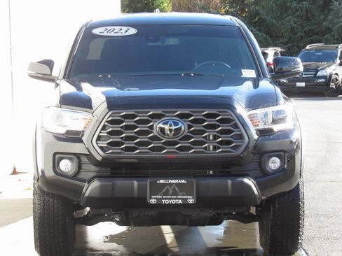 Certified 2023 Toyota Tacoma TRD Off-Road image 3