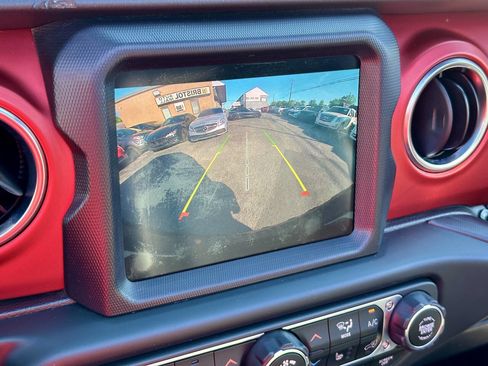 Used 2020 Jeep Wrangler Unlimited Rubicon AWD/4WD image 23
