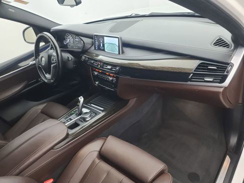 Used 2017 BMW X5 xDrive40e image 14