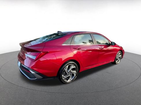 Used 2025 Hyundai Elantra SEL image 15