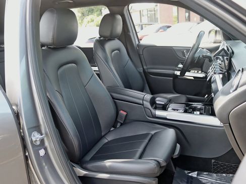 Used 2020 Mercedes-Benz GLB 250 4MATIC image 28