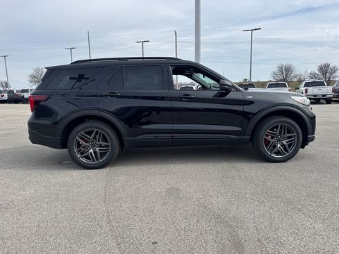 New 2026 Ford Explorer ST-Line w/ ST-Line Street Pack image 15