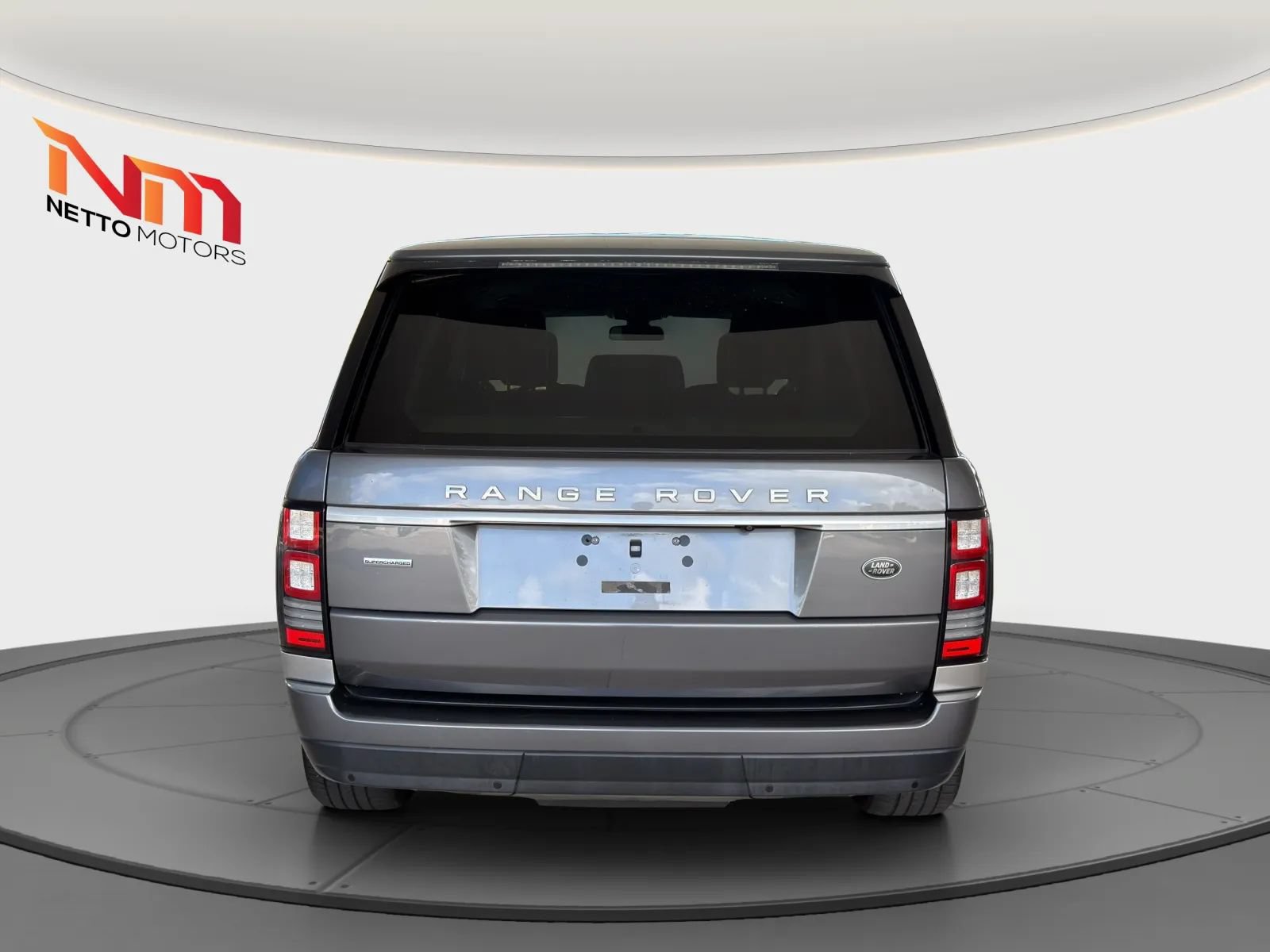 Used 2015 Land Rover Range Rover Supercharged AWD/4WD image 4