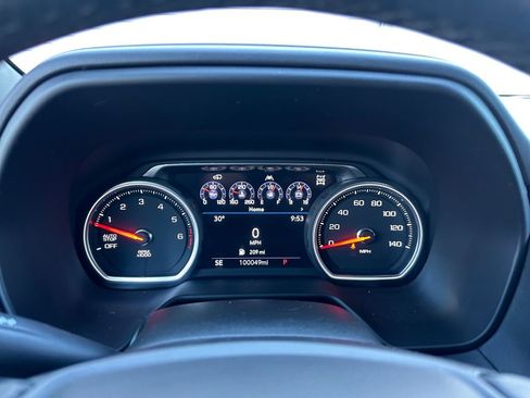 Used 2021 Chevrolet Tahoe Z71 w/ Z71 Off-Road Package image 19