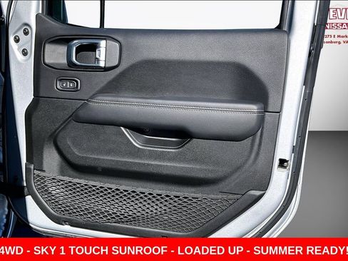 Used 2023 Jeep Wrangler Unlimited Sahara w/ Cold Weather Group AWD/4WD image 26