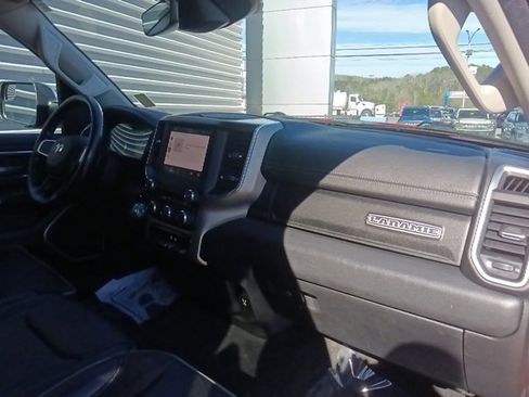 Used 2022 RAM 1500 Laramie image 32